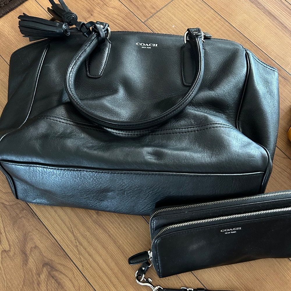 Coach purse and wallet set